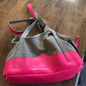 ❤️Hunter❤️Gorgeous bag! Neon pink and brown suede.
